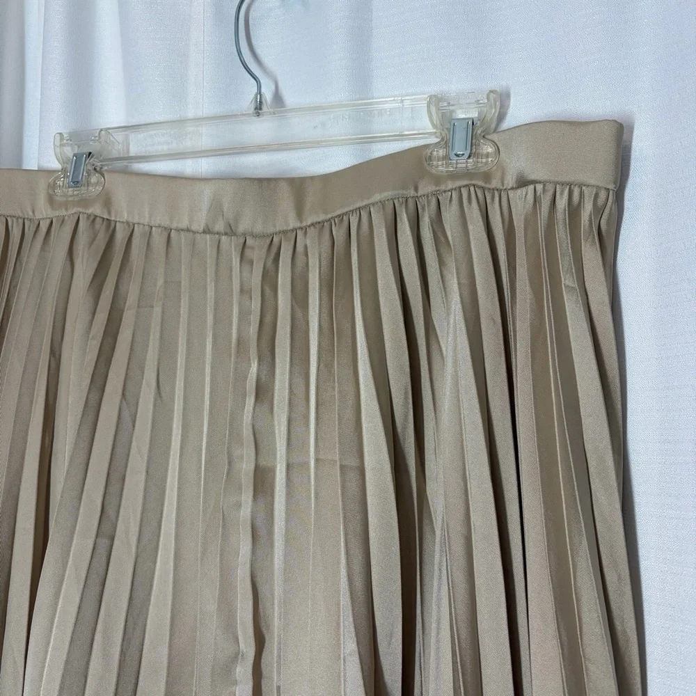 J. Crew Midi Skirt Pleated Champagne Satin Academia Holiday Cocktail Classic XL